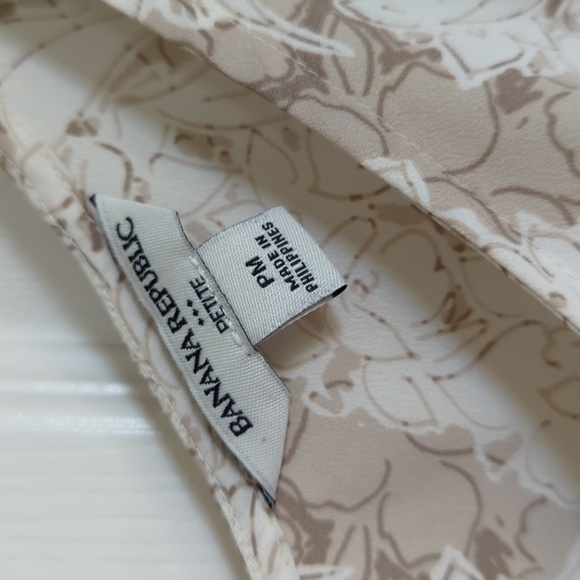 Banana Republic Blouse - Picture 3 of 3